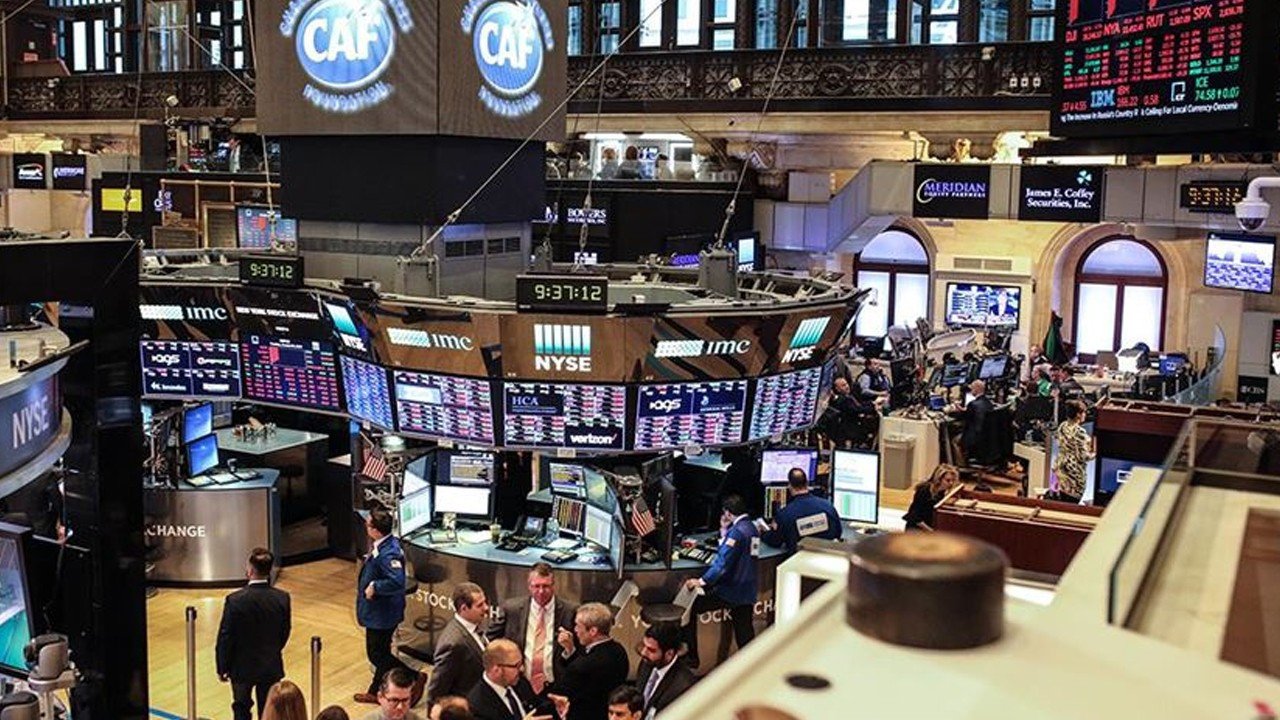 Wall Street’te savaş dalgası: Dow Jones 500 puan düştü, VIX 3 ayın zirvesinde