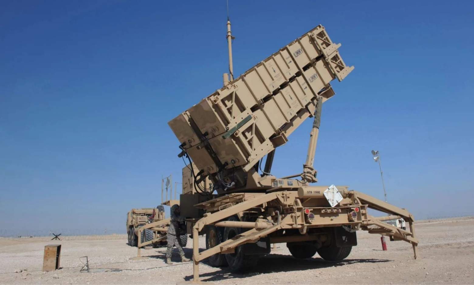 Katar’dan hava savunma açıklaması: İki savaş uçağı ve 12 hedef düşürüldü