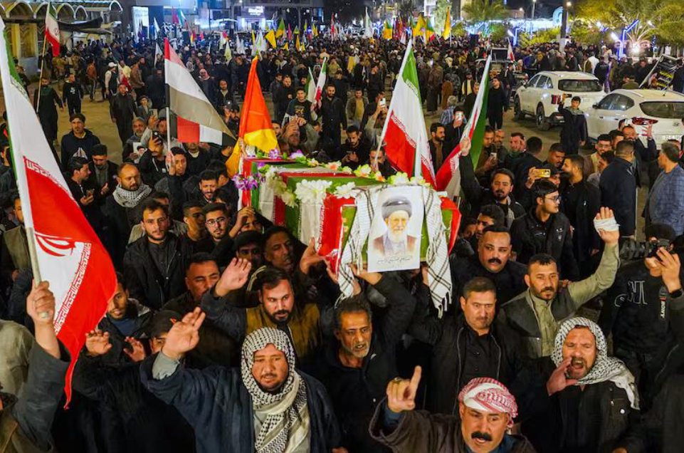 Tahran’da protestolar sürüyor: Binlerce İranlı ABD ve İsrail saldırılarına karşı sokakta