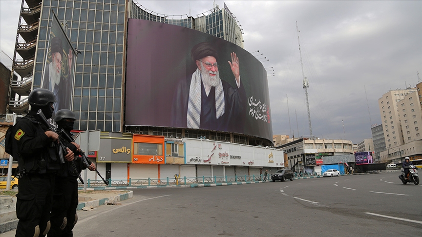 İran’da Uzmanlar Meclisi binası vuruldu