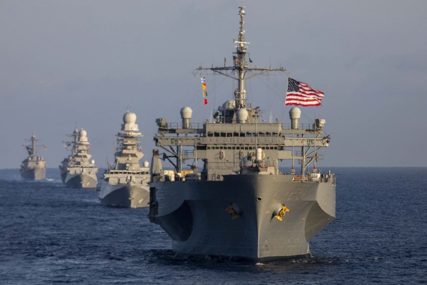 Trump’tan Hürmüz Boğazı hamlesi: Tankerler için ABD donanması devreye girebilir