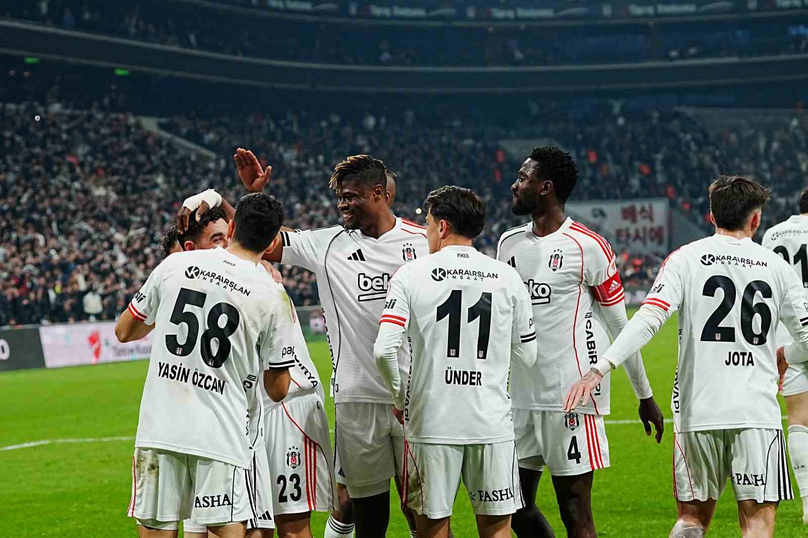 Beşiktaş durdurulamıyor: Yenilmezlik serisi 17 maça çıktı