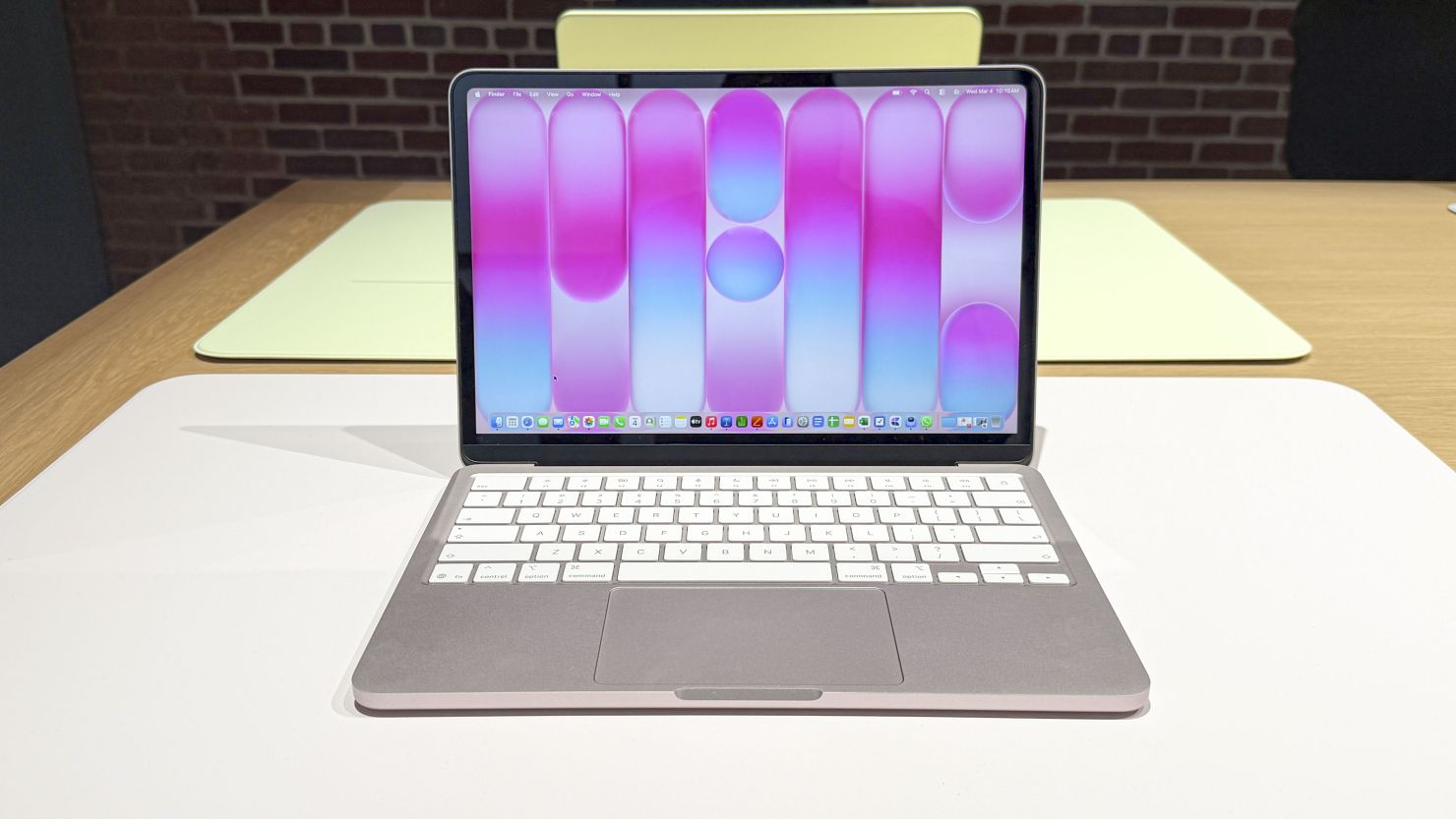Apple’dan uygun fiyatlı hamle: 599 dolarlık MacBook Neo tanıtıldı