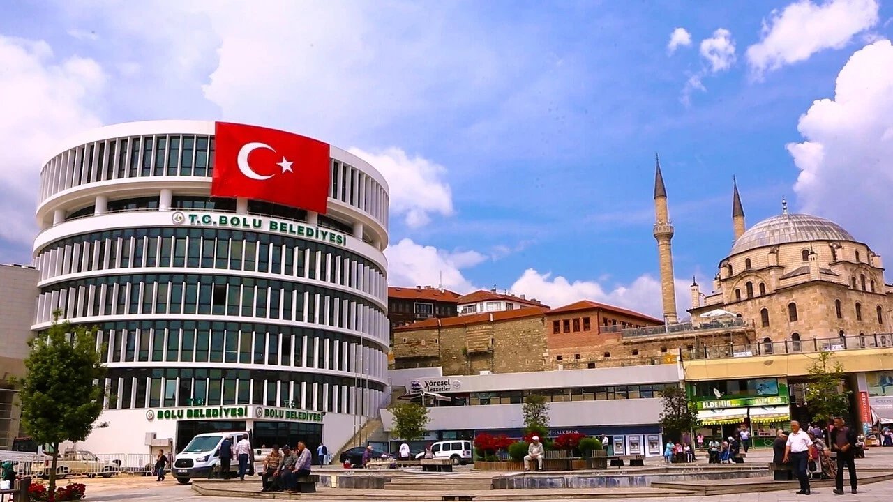 Tanju Özcan’ın Yerine Başkanlık Görevine Yeni İsim Seçildi!